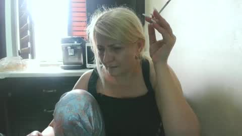 Snapshot of heyheygrey chatting on July 2026 09:23:01 AM Heyheygrey online show from July 2026 09:23:01 AM