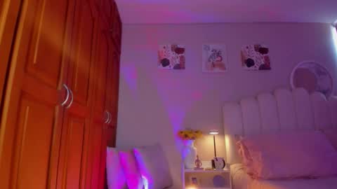 Martina Ricci Show schedule Monday to Friday 8am colombia time I work some weekends  online show from March 2026 03:12:02 PM