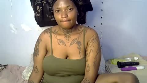 Snapshot of heyybanan chatting on February 2025 06:49:02 PM heyybanan online show from February 2025 06:49:02 PM