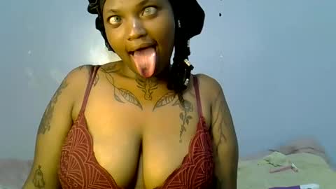 Snapshot of heyybanan chatting on March 2025 07:06:01 PM heyybanan online show from March 2025 07:06:01 PM