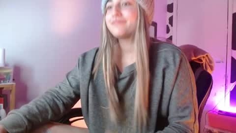 Elora online show from May 2026 12:08:01 AM