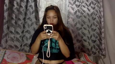 hi_there99 online show from January 2026 11:30:01 PM