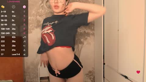 Snapshot of hiaru_cutie chatting on February 2026 05:50:01 AM Hiaru online show from February 2026 05:50:01 AM