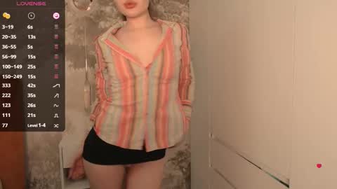 Snapshot of hiaru_cutie chatting on March 2026 05:24:01 AM Hiaru online show from March 2026 05:24:01 AM