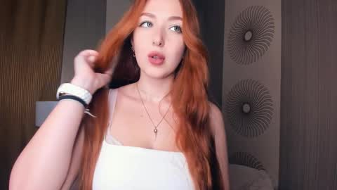 Elisa online show from September 2025 11:01:02 AM