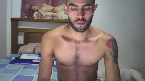 Snapshot of hideonbush051 chatting on September 2025 01:06:02 AM hideonbush online show from September 2025 01:06:02 AM