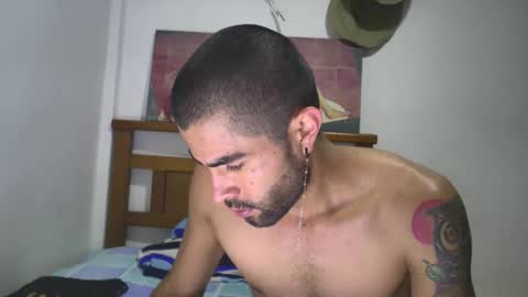 Snapshot of hideonbush051 chatting on September 2025 11:34:02 AM hideonbush online show from September 2025 11:34:02 AM