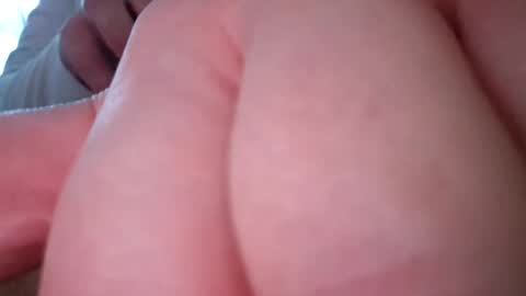 Snapshot of highsex28x chatting on November 2025 03:33:02 PM highsex28x online show from November 2025 03:33:02 PM