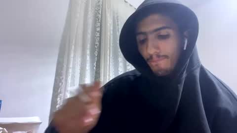 Snapshot of hihi9697 chatting on December 2024 11:08:02 PM hihi9697 online show from December 2024 11:08:02 PM