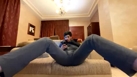 Snapshot of hihi9697 chatting on April 2026 11:10:01 PM hihi9697 online show from April 2026 11:10:01 PM