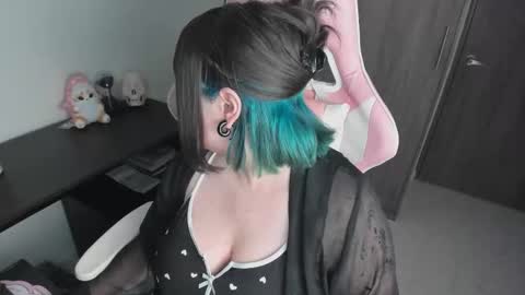 Snapshot of hikaru_arimura chatting on March 2026 02:05:02 AM hikaru_arimura online show from March 2026 02:05:02 AM