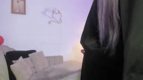 hikaru_dl online show from March 2025 04:14:01 AM