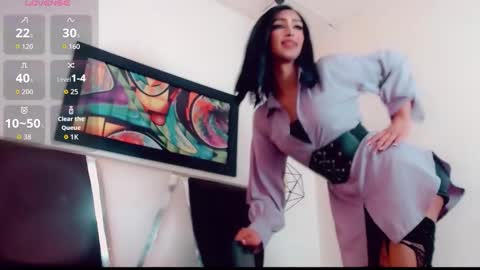 Hilary Avilan online show from January 2026 07:17:01 PM