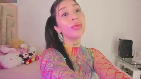 Snapshot of hilary_jones_22 chatting on May 2026 12:41:02 AM LUNA new account FOLLOW ME online show from May 2026 12:41:02 AM