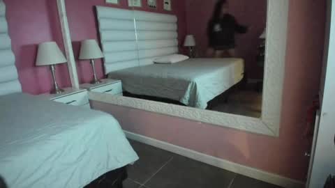 hilary_tailor online show from September 2025 10:52:02 AM