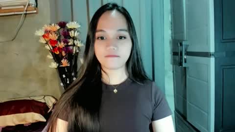 hilarymolly online show from March 2026 02:28:01 AM