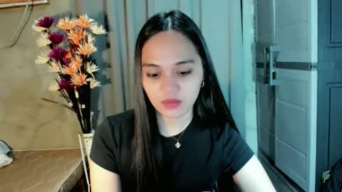 hilarymolly online show from May 2026 06:35:01 PM