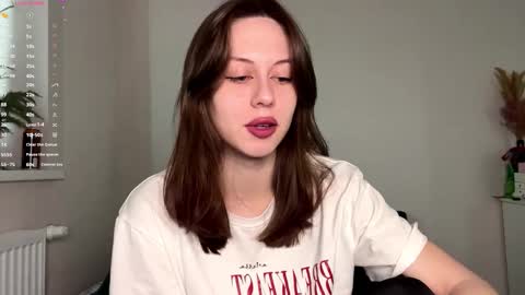 Hi Im Elizabeth online show from March 2026 12:20:01 PM