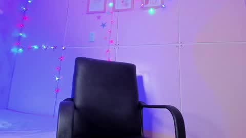  Hillary  online show from December 2024 08:36:02 AM