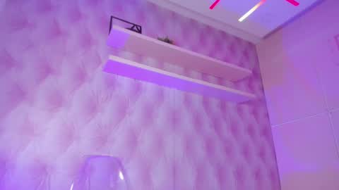  Hillary  online show from February 2025 10:39:02 AM