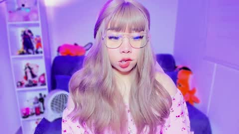 Snapshot of hinata1_chan chatting on December 2024 05:25:01 AM Hinata online show from December 2024 05:25:01 AM