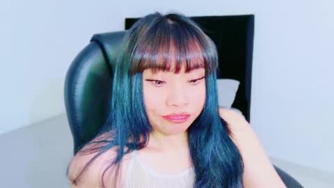 Snapshot of hinata1_chan chatting on April 2026 02:11:02 AM Hinata online show from April 2026 02:11:02 AM