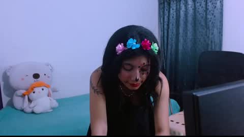      0600AM-1100AM - online show from November 2025 03:19:01 AM