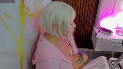 hinata_dolly online show from September 2025 08:39:01 AM