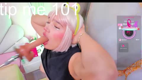 hinata_dolly online show from November 2025 11:43:01 AM