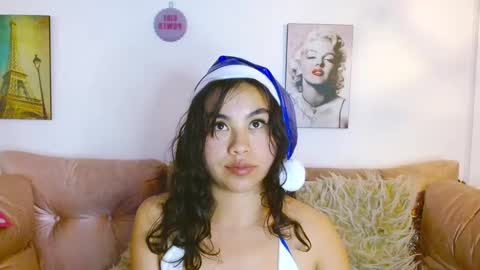 Snapshot of hinataleecs chatting on December 2024 10:21:01 AM hinata lee online show from December 2024 10:21:01 AM