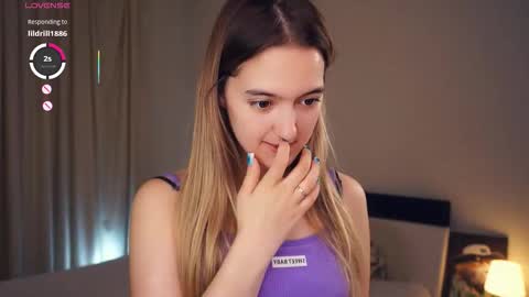 Snapshot of hip_hop_baby chatting on November 2025 07:14:01 PM Leya Day Mary Night PvT Open online show from November 2025 07:14:01 PM