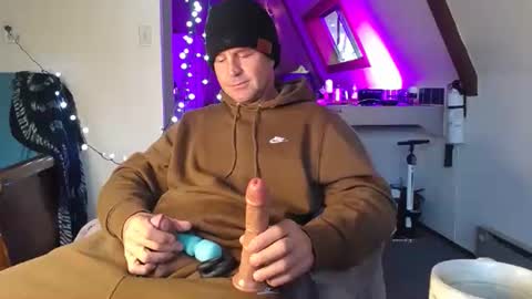 Hippie Jijm online show from March 2026 04:14:01 PM