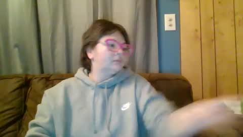 Bella online show from February 2025 04:11:01 AM