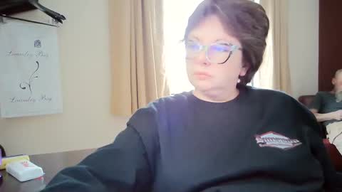 Bella online show from March 2025 04:02:01 PM