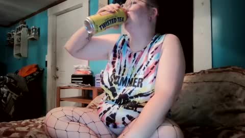 Bella online show from October 2025 01:14:02 AM