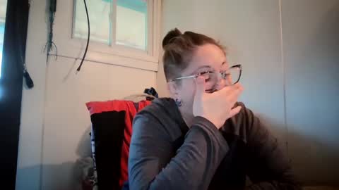 Bella online show from October 2025 12:26:01 PM