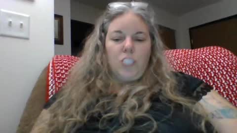 Snapshot of hippysnewhere chatting on June 2026 09:52:01 AM hippysnewhere online show from June 2026 09:52:01 AM