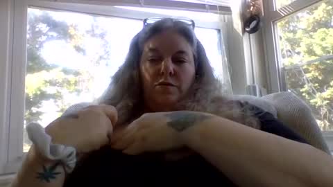 Snapshot of hippysnewhere chatting on June 2026 08:54:01 PM hippysnewhere online show from June 2026 08:54:01 PM