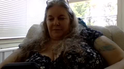 Snapshot of hippysnewhere chatting on June 2026 03:05:01 PM hippysnewhere online show from June 2026 03:05:01 PM