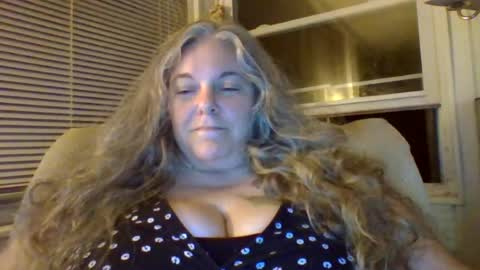 Snapshot of hippysnewhere chatting on June 2026 07:02:01 AM hippysnewhere online show from June 2026 07:02:01 AM