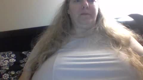 Snapshot of hippysnewhere chatting on July 2026 08:50:02 AM hippysnewhere online show from July 2026 08:50:02 AM