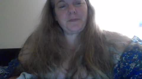 Snapshot of hippysnewhere chatting on July 2026 04:15:01 AM hippysnewhere online show from July 2026 04:15:01 AM