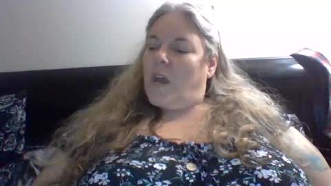 Snapshot of hippysnewhere chatting on July 2026 09:03:01 AM hippysnewhere online show from July 2026 09:03:01 AM