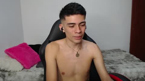 Snapshot of hiso_kai chatting on March 2026 04:01:02 AM Hisokax online show from March 2026 04:01:02 AM