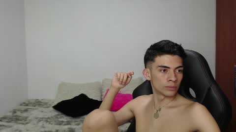 Snapshot of hiso_kai chatting on April 2026 09:29:02 AM Hisokax online show from April 2026 09:29:02 AM