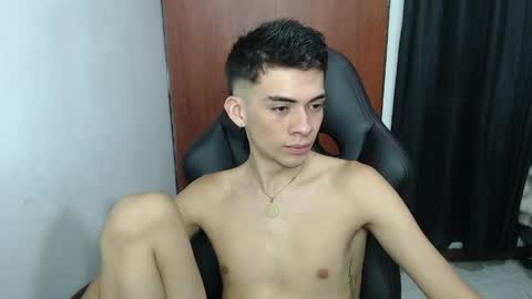 Snapshot of hiso_kai chatting on April 2026 03:42:01 AM Hisokax online show from April 2026 03:42:01 AM