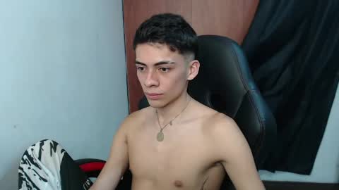 Snapshot of hiso_kai chatting on April 2026 03:39:01 AM Hisokax online show from April 2026 03:39:01 AM