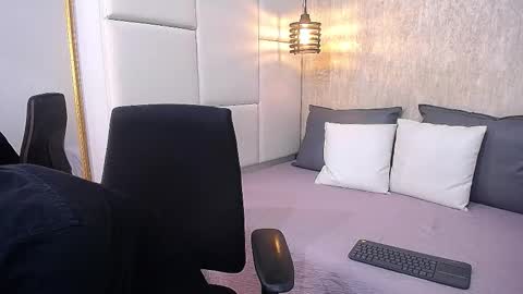 Hisoka online show from March 2026 09:11:01 PM