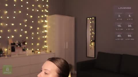 Snapshot of hit_girl_ chatting on January 2025 06:15:01 PM Hey girl online show from January 2025 06:15:01 PM