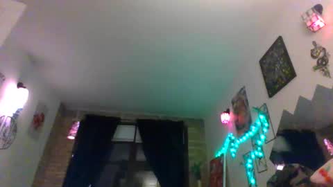 Snapshot of hknox714 chatting on November 2025 02:22:01 AM hknox714 online show from November 2025 02:22:01 AM